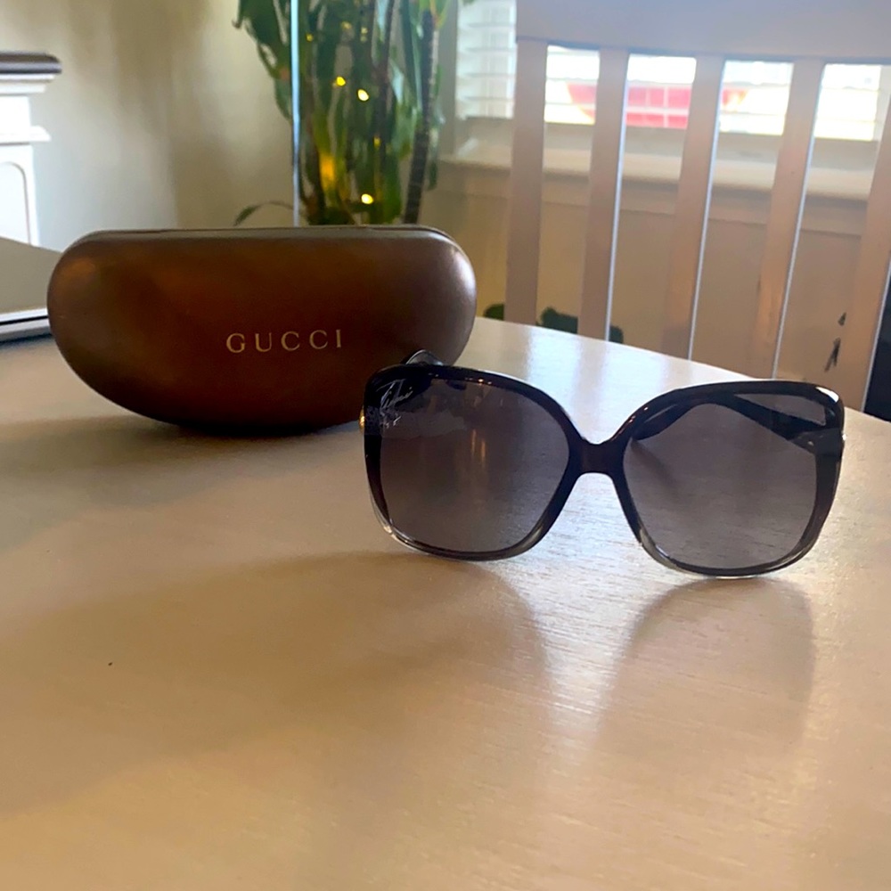Black Gucci Sunglasses with case